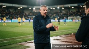 HLV Ange Postecoglou giải mã cơn giận dữ của Cristiano Ronaldo tại Al Nassr